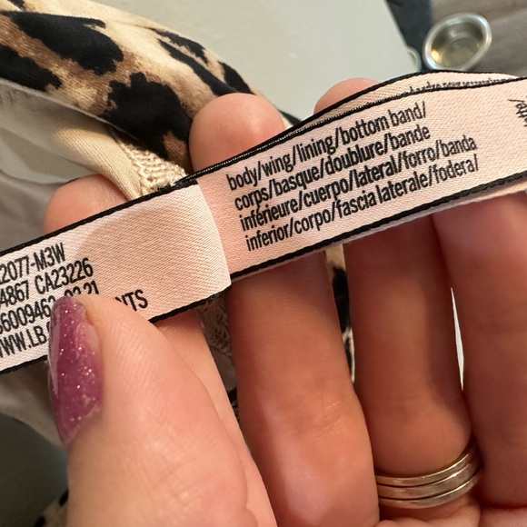 Victoria Secret Leopard Print V-Neck Bralette - Picture 6 of 7